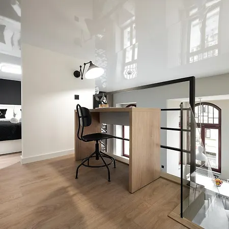 Stylowe Lofty Piotrkowska 37 Antresola Zrewitalizowana Kamienica Centrum Apartment *